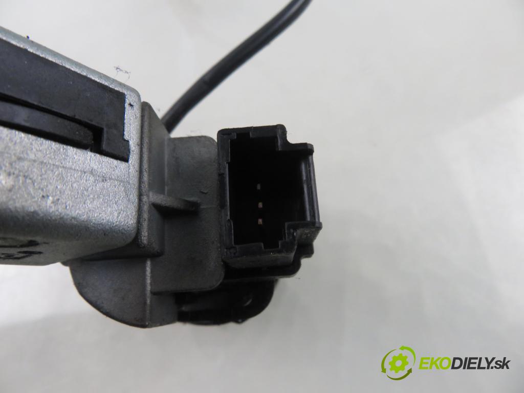 CITROEN C8 (EA_, EB_) MINIVAN 2005 79,00 2.0 HDi - RHM (DW10ATED4) 1997,00 spinačka 9648445180 (Spínacia skrinka)