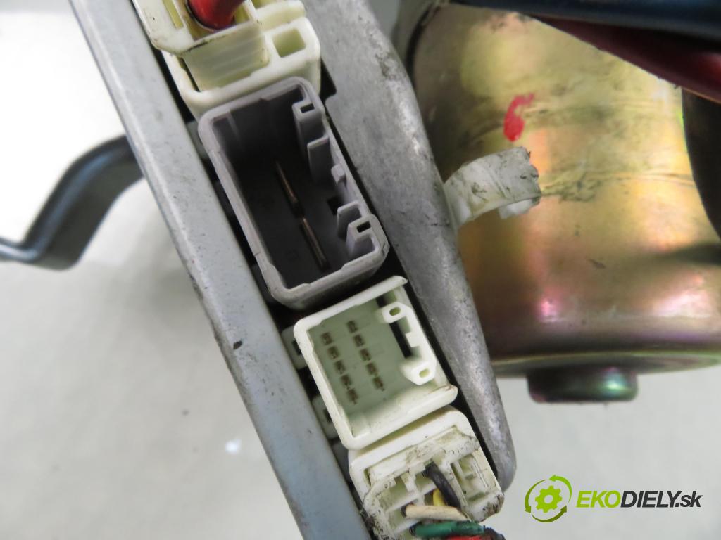 TOYOTA COROLLA (_E12_) HB 2004 81,00 1.6 VVT-i (ZZE121_) - 3ZZ-FE 1598,00 SLOUPEC / PODPORA elektrický 4520002180 ; 8965002010