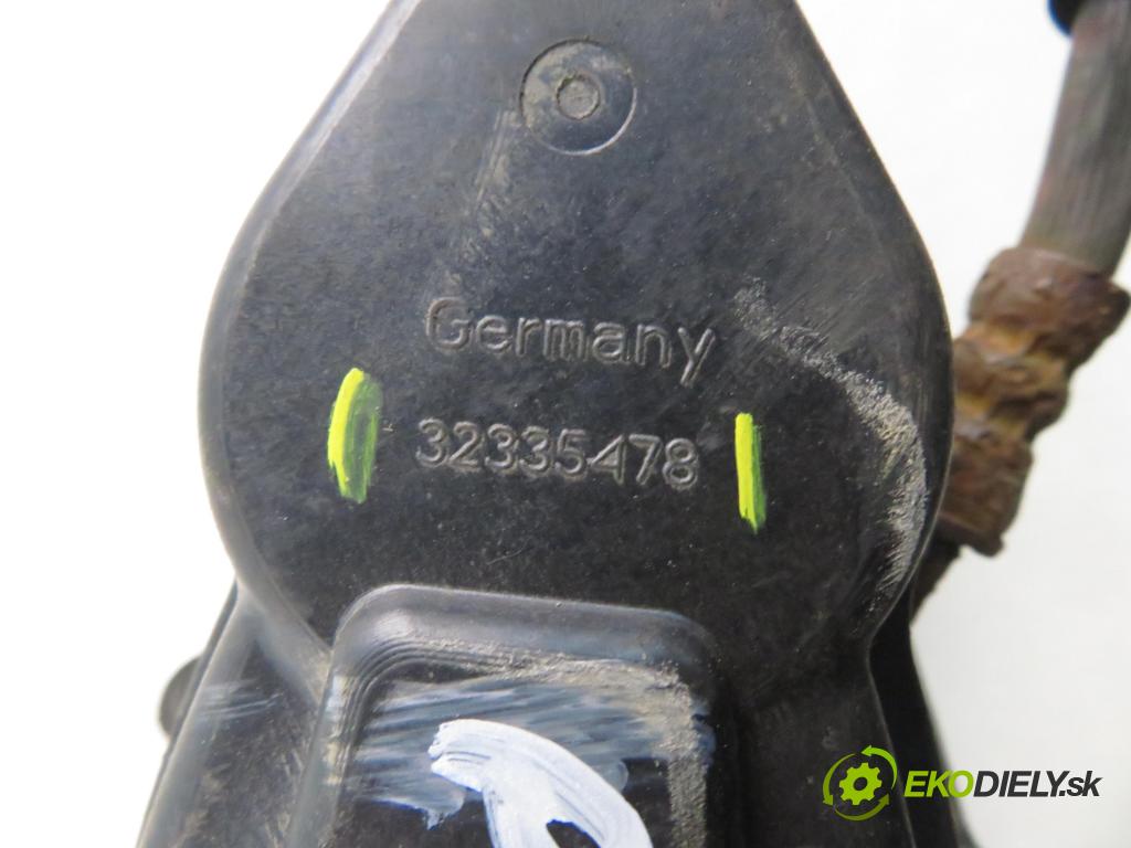AUDI A4 Avant (8K5, B8) KOMBI 2010 125,00 2.0 TDI quattro - CAHA 1968,00 brzdič třmen PT 32335478