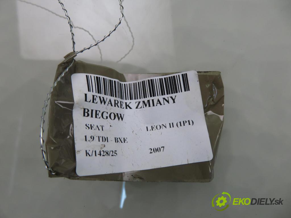 SEAT LEON (1P1) HB 2007 77,00 1.9 TDI - BXE 1896,00 ZVEDÁK: 1K0711049BN