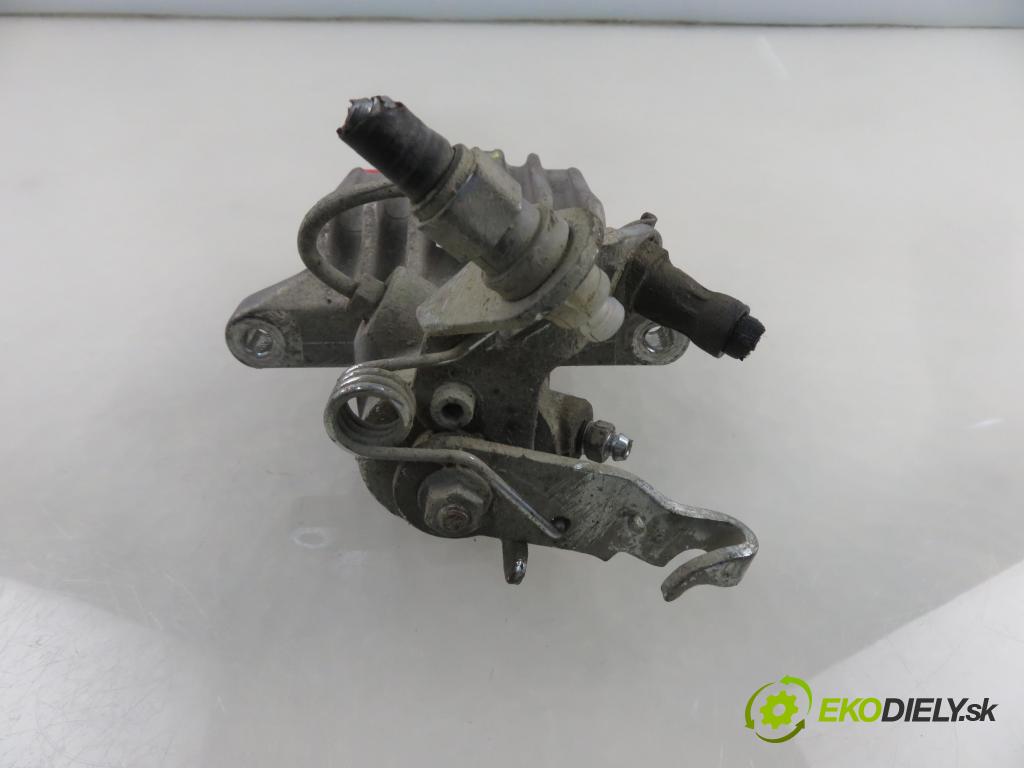 SEAT LEON (1P1) HB 2007 77,00 1.9 TDI - BXE 1896,00 brzdič třmen LT
