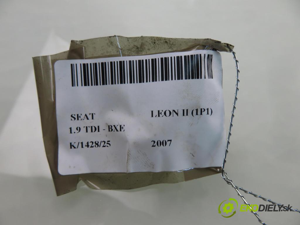 SEAT LEON (1P1) HB 2007 77,00 1.9 TDI - BXE 1896,00 brzdič třmen LT