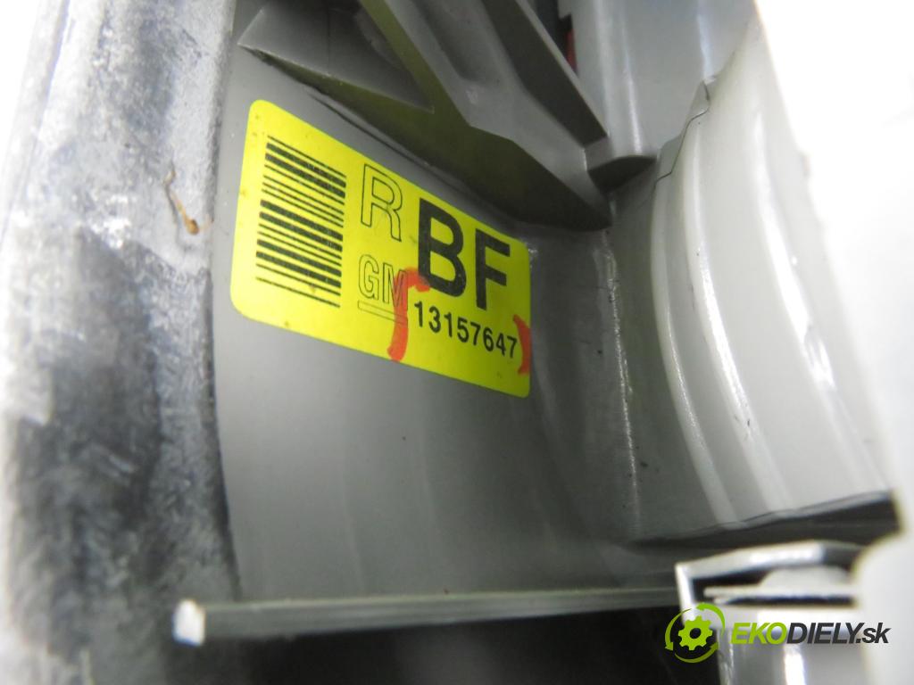 OPEL VECTRA C (Z02) HB 2005 110,00 1.9 CDTI - Z 19 DTH 1910,00 světlo pravé zadní 13157647