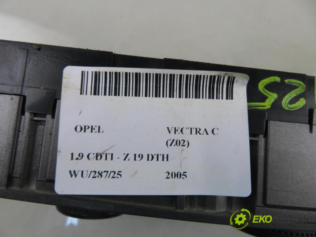 OPEL VECTRA C (Z02) HB 2005 110,00 1.9 CDTI - Z 19 DTH 1910,00 Panel topení KLIMATIZACE: 13212340