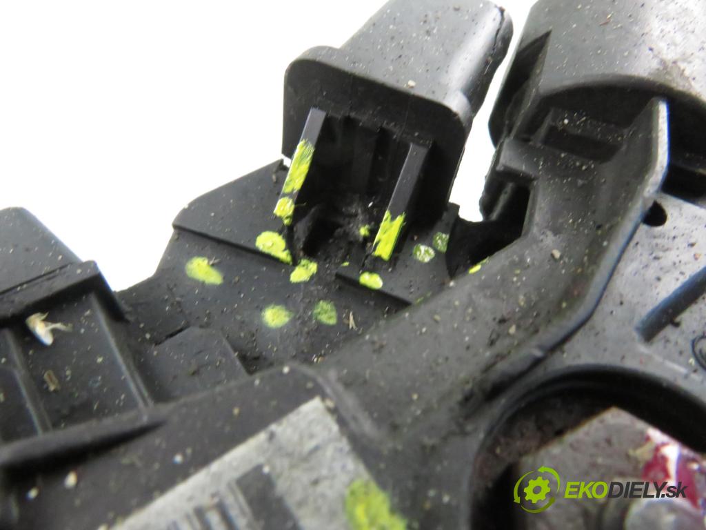 PEUGEOT PARTNER Skrzynia (5_, G_) FURGON 2004 66,00 2.0 HDi - RHY (DW10TD) 1997,00 Alternátor 9646477580 ; 0124525034 (Alternátor)