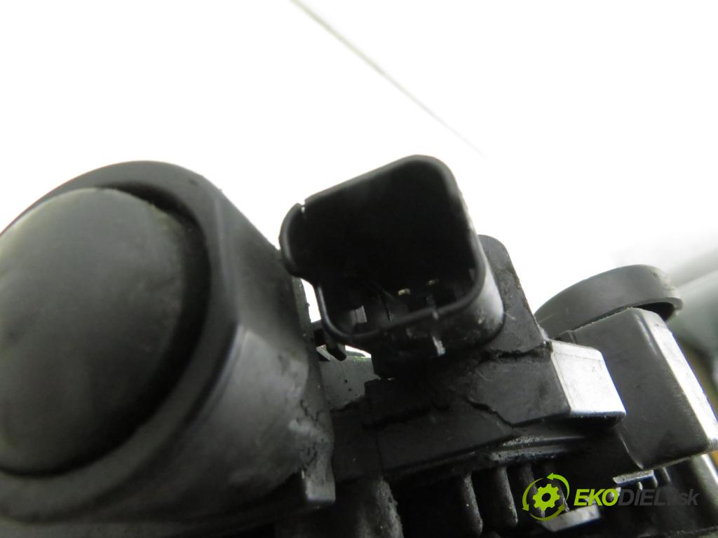 PEUGEOT PARTNER Skrzynia (5_, G_) FURGON 2004 66,00 2.0 HDi - RHY (DW10TD) 1997,00 Alternátor 9646477580 ; 0124525034 (Alternátor)