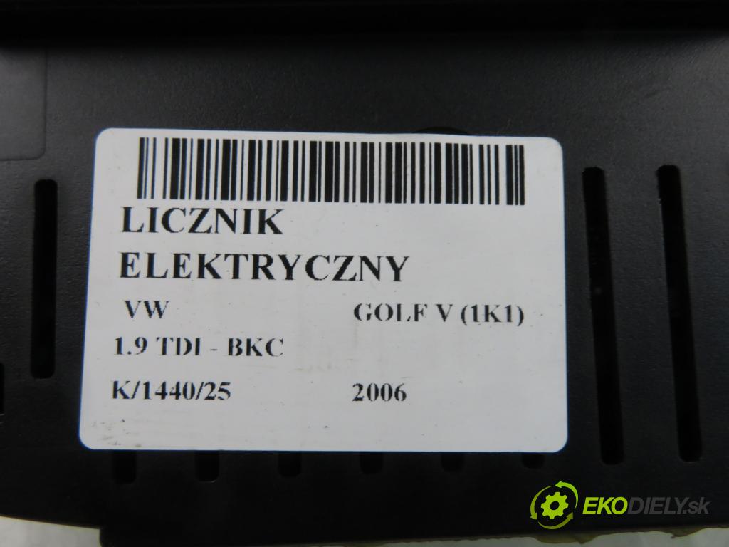 VW GOLF V (1K1) HB 2006 77,00 1.9 TDI PD 105 - BKC 1896,00 Prístrojovka elektrický 1K0920862K