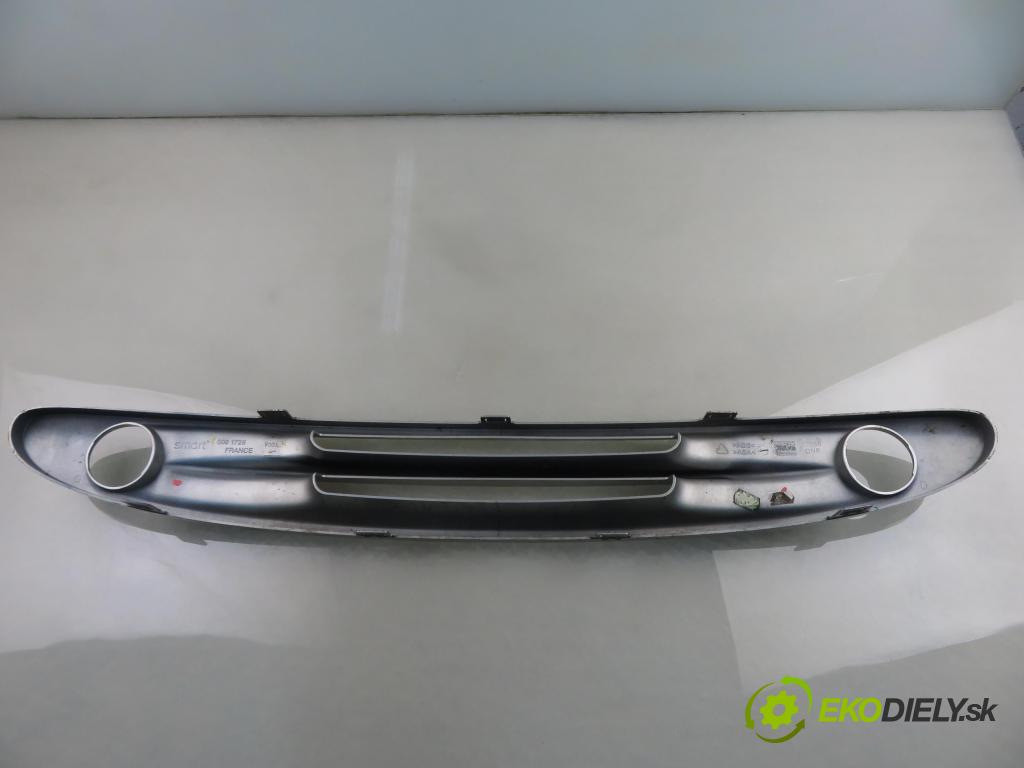 SMART FORTWO Coupe (450) HB 2004 45,00 0.7 (450.352, 450.332) - M 160.920 698,00 mřížka / maska 0001726V003