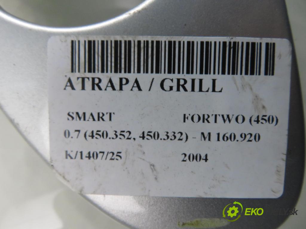SMART FORTWO Coupe (450) HB 2004 45,00 0.7 (450.352, 450.332) - M 160.920 698,00 mřížka / maska 0001726V003