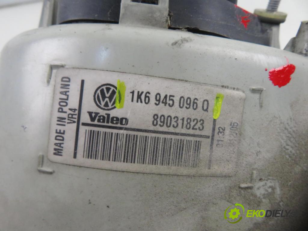 VW GOLF V (1K1) HB 2006 77,00 1.9 TDI PD 105 - BKC 1896,00 Svetlo pravé zadné 1K6945096Q