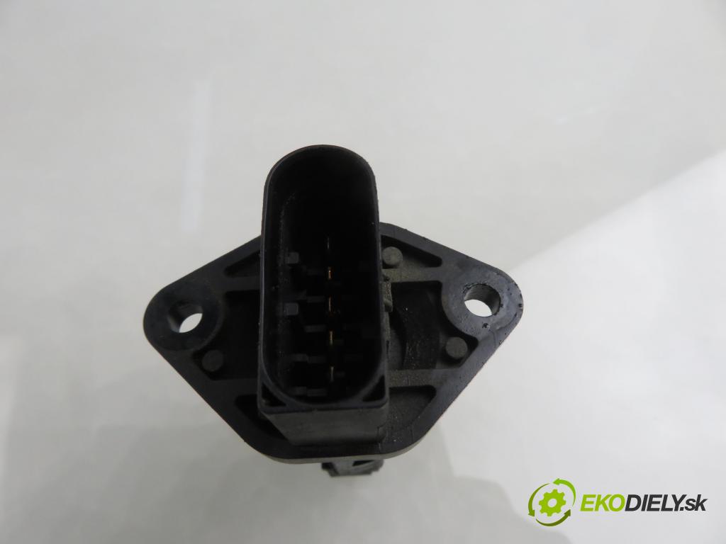 AUDI A3 (8L1) HB 2000 92,00 1.8 - AGN 1781,00 váha vzduchu vzduchu F00C2G2032