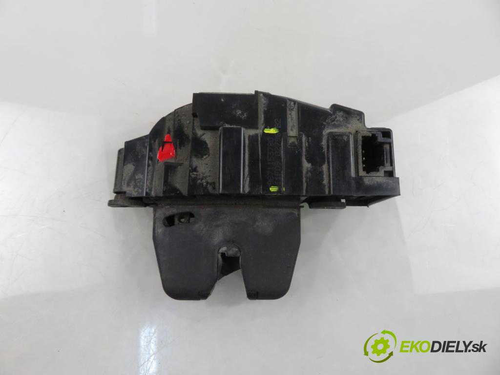 CITROEN BERLINGO MULTISPACE (B9) KOMBIVAN 2009 66,00 1.6 HDi 90 - 9HX (DV6ATED4) 1560,00 zámok dveří kufr EL. 9671153780