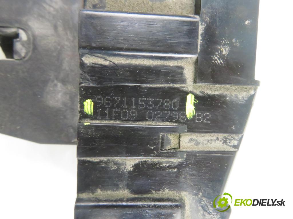 CITROEN BERLINGO MULTISPACE (B9) KOMBIVAN 2009 66,00 1.6 HDi 90 - 9HX (DV6ATED4) 1560,00 zámok dveří kufr EL. 9671153780