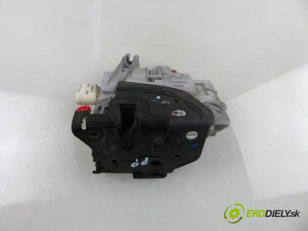 SEAT LEON (1P1) HB 2007 77,00 1.9 TDI - BXE 1896,00 zámok 1P1837016