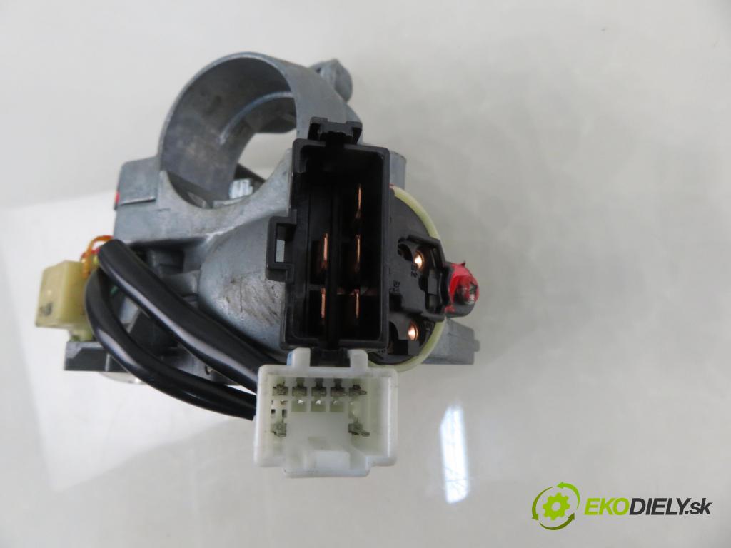 MITSUBISHI OUTLANDER I (CU_W) SUV 2003 118,00 2.4 4WD 160 (CU5W) - 4G69 2378,00 spinačka MR587312 (Spínacia skrinka)