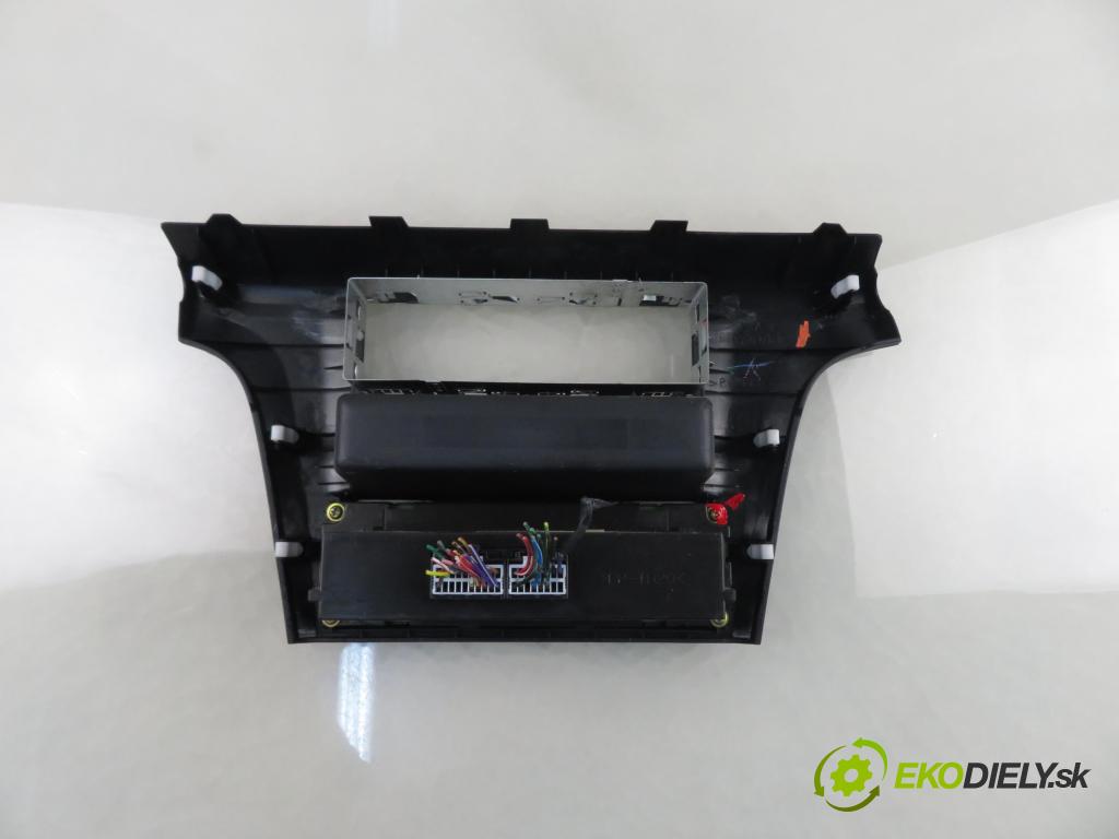 MITSUBISHI OUTLANDER I (CU_W) SUV 2003 118,00 2.4 4WD 160 (CU5W) - 4G69 2378,00 Panel topení KLIMATIZACE: MR979987 ; MR979972HA