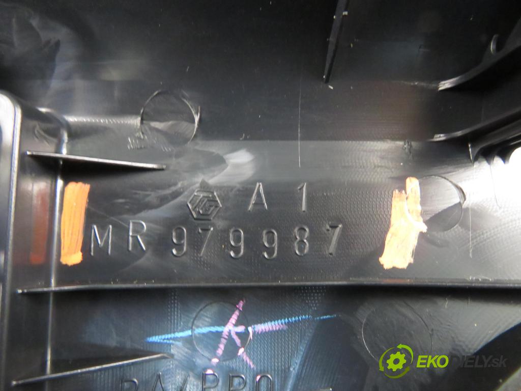 MITSUBISHI OUTLANDER I (CU_W) SUV 2003 118,00 2.4 4WD 160 (CU5W) - 4G69 2378,00 Panel topení KLIMATIZACE: MR979987 ; MR979972HA