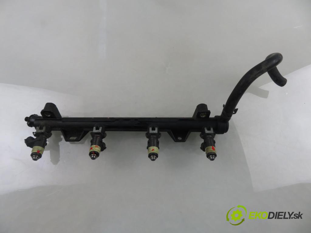 VW POLO (9N_) HB 2003 55,00 1.4 16V 75 - BBY 1390,00 Lišta vstrekovacia 036133320 ; 0369066031M (Vstrekovacia lišta)