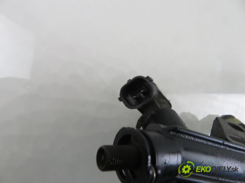 VW POLO (9N_) HB 2003 55,00 1.4 16V 75 - BBY 1390,00 Lišta vstrekovacia 036133320 ; 0369066031M (Vstrekovacia lišta)