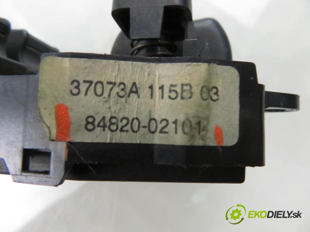 TOYOTA COROLLA (_E12_) HB 2003 85,00 2.0 D-4D 116 (CDE120R_, CDE120L_) - 1CD-FTV 1995,00 Panel ovládania okien 8482002101