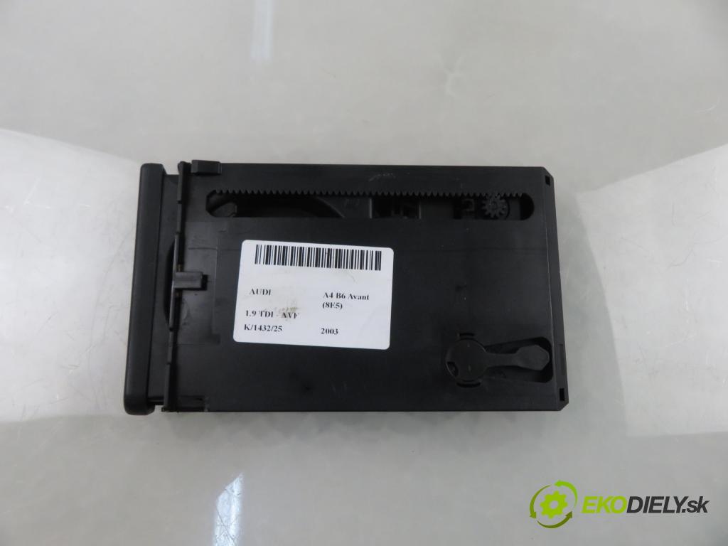 AUDI A4 Avant (8E5, B6) KOMBI 2003 96,00 1.9 TDI PD 130 - AVF 1896,00 Držiak na nápoje 8E1862534 (Držiak (úchyt) na nápoje)