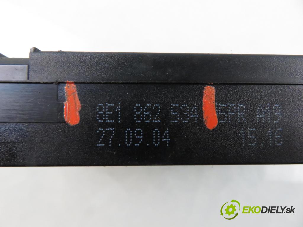 AUDI A4 Avant (8E5, B6) KOMBI 2003 96,00 1.9 TDI PD 130 - AVF 1896,00 Držiak na nápoje 8E1862534 (Držiak (úchyt) na nápoje)