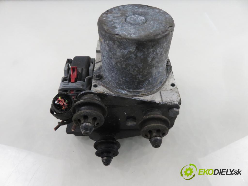 AUDI A4 Avant (8K5, B8) KOMBI 2010 125,00 2.0 TDI quattro - CAHA 1968,00 Pumpa ABS 8K0907379AL ; 0265236194 (Pumpa ABS)