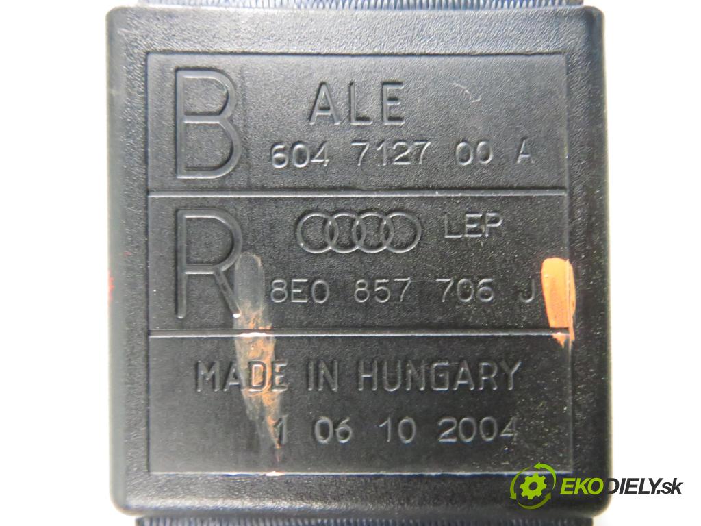 AUDI A4 Avant (8E5, B6) KOMBI 2003 96,00 1.9 TDI PD 130 - AVF 1896,00 držák BEZPEČNOST PP 8E0857706J