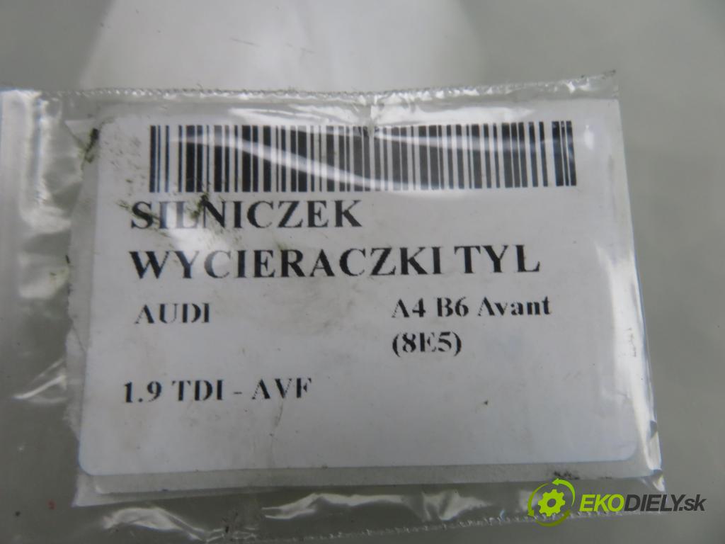 AUDI A4 Avant (8E5, B6) KOMBI 2003 96,00 1.9 TDI PD 130 - AVF 1896,00 motorek stěrače ZADNÍ: 8E9955711E