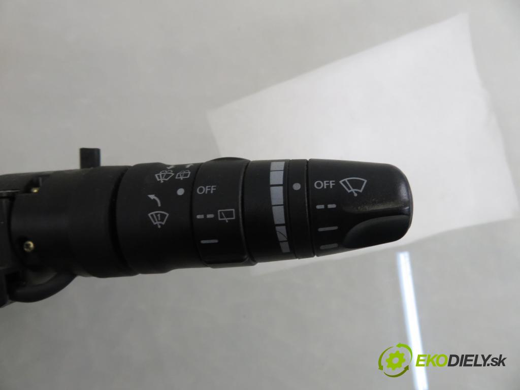 NISSAN MICRA III (K12) HB 2004 48,00 1.2 - CR12DE 1240,00 páčka/prepínač 25560AX702