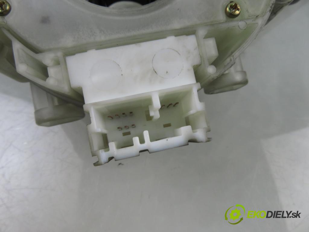 NISSAN MICRA III (K12) HB 2004 48,00 1.2 - CR12DE 1240,00 páčka/prepínač 25560AX702