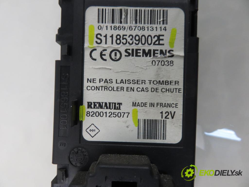 RENAULT GRAND SCENIC II (JM0/1_) MINIVAN 2007 110,00 2.0 dCi (JM1K) - M9R 721 1995,00 CZYTNIK KARTY: S118539002E ; 8200125077