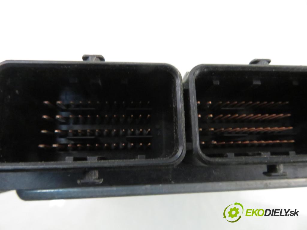 RENAULT GRAND SCENIC II (JM0/1_) MINIVAN 2007 110,00 2.0 dCi (JM1K) - M9R 721 1995,00 řídící jednotka motora 8200688494 ; 8200688457 ; 0281013507