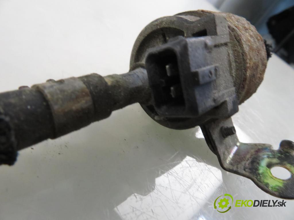 TOYOTA COROLLA (_E12_) HB 2003 85,00 2.0 D-4D 116 (CDE120R_, CDE120L_) - 1CD-FTV 1995,00 pumpa paliva Webasto