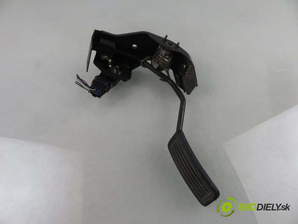 TOYOTA COROLLA (_E12_) HB 2003 85,00 2.0 D-4D 116 (CDE120R_, CDE120L_) - 1CD-FTV 1995,00 Potenciometer plynu 8928147010 (Potenciometer plynového pedálu)