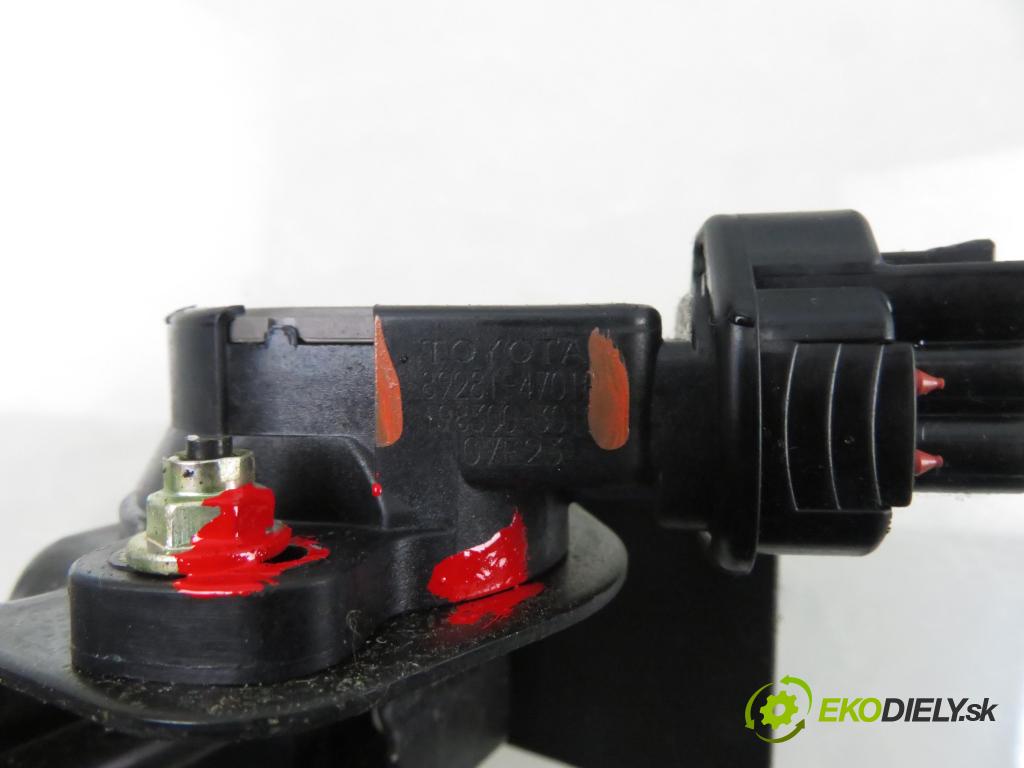 TOYOTA COROLLA (_E12_) HB 2003 85,00 2.0 D-4D 116 (CDE120R_, CDE120L_) - 1CD-FTV 1995,00 Potenciometer plynu 8928147010 (Potenciometer plynového pedálu)