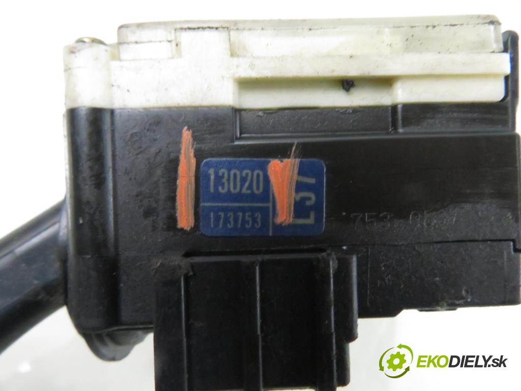 TOYOTA COROLLA (_E12_) HB 2003 85,00 2.0 D-4D 116 (CDE120R_, CDE120L_) - 1CD-FTV 1995,00 / ŘAZENÍ / levá strana 13020173753