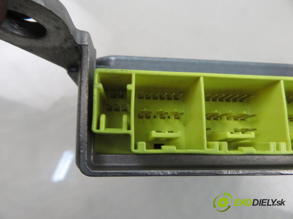 NISSAN MICRA III (K12) HB 2004 48,00 1.2 - CR12DE 1240,00 MODUL air BAG 0285001474