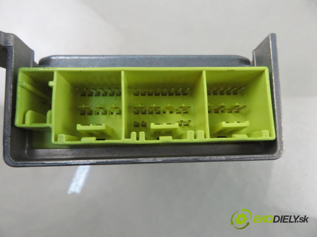 NISSAN MICRA III (K12) HB 2004 48,00 1.2 - CR12DE 1240,00 MODUL air BAG 0285001474
