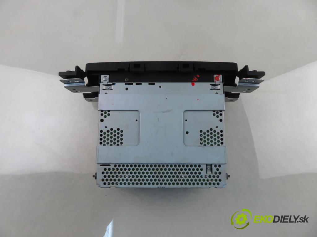 SUZUKI GRAND VITARA II (JT, TE, TD) SUV 2006 103,00 2.0 140 (JB420W) - J20A 1995,00 RADIO CD 3910165JS0