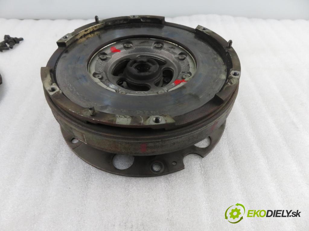 AUDI A4 Avant (8K5, B8) KOMBI 2010 125,00 2.0 TDI quattro - CAHA 1968,00 řemenice DUAL MASS / COMP 3082001011 ; 18464001138 ; 2294000752