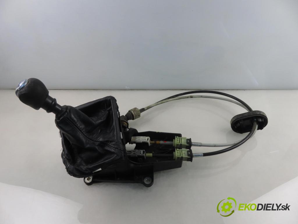 OPEL VECTRA C (Z02) HB 2005 110,00 1.9 CDTI - Z 19 DTH 1910,00 ZVEDÁK: 012992721