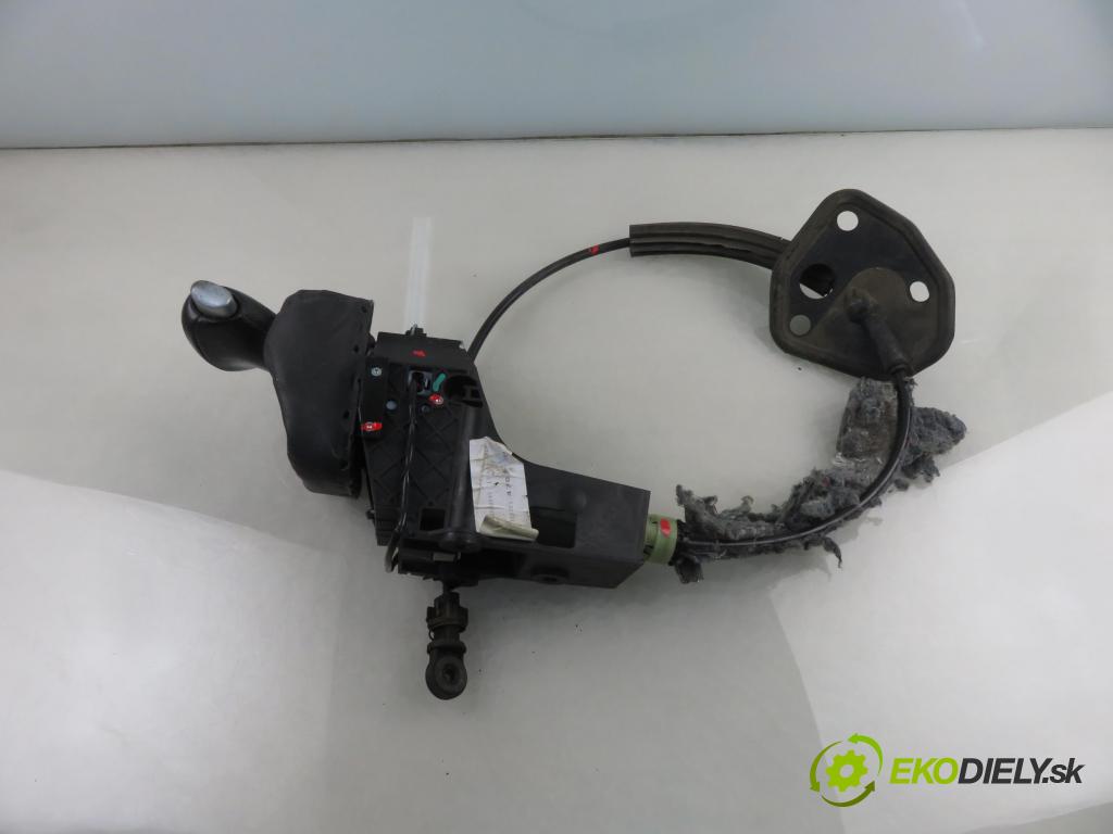 RENAULT GRAND SCENIC II (JM0/1_) MINIVAN 2007 110,00 2.0 dCi (JM1K) - M9R 721 1995,00 ZVEDÁK: 8200504787