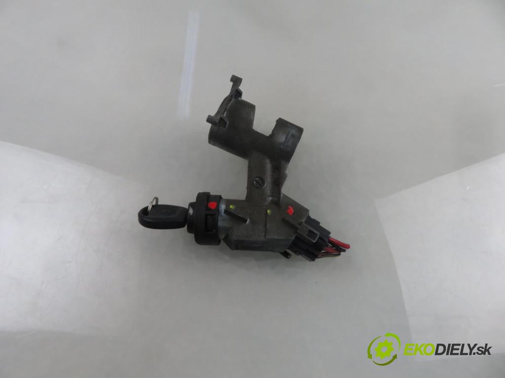 VW TRANSPORTER IV Autobus (70XB, 70XC, 7DB, 7DW, 7DK) BUS 1995 50,00 1.9 TD - ABL 1896,00 spinačka 701905851 (Spínacia skrinka)