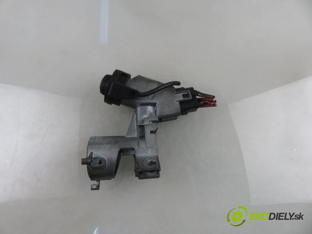 VW TRANSPORTER IV Autobus (70XB, 70XC, 7DB, 7DW, 7DK) BUS 1995 50,00 1.9 TD - ABL 1896,00 spinačka 701905851 (Spínacia skrinka)