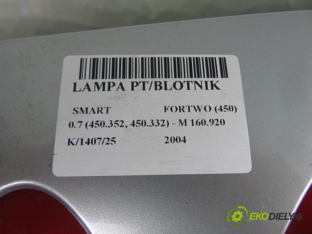 SMART FORTWO Coupe (450) HB 2004 45,00 0.7 (450.352, 450.332) - M 160.920 698,00 světlo pravé zadní 0011645