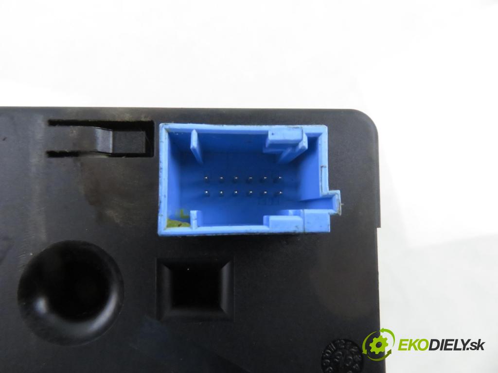 FIAT CROMA (194_) KOMBI 2006 110,00 1.9 D Multijet 150 - 939 A2.000 1910,00 spinačka 7354312800 (Spínacia skrinka)