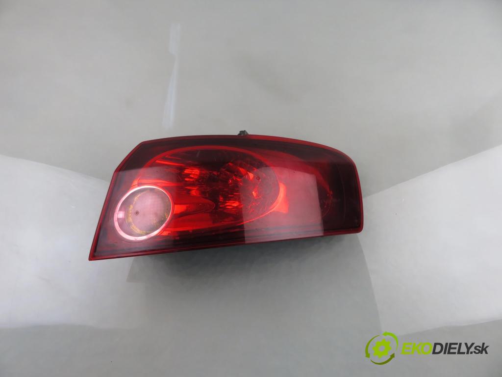 FIAT CROMA (194_) KOMBI 2006 110,00 1.9 D Multijet 150 - 939 A2.000 1910,00 světlo pravé zadní 