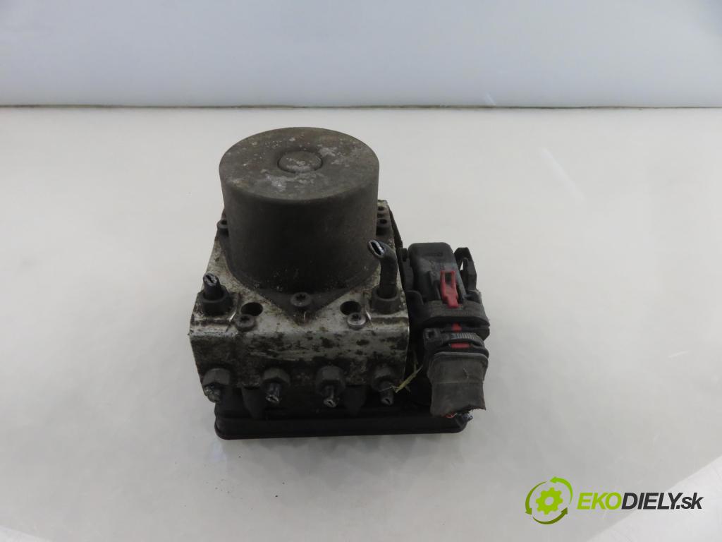 VW UP (121, 122, BL1, BL2) HB 2012 44,00 1 - CHYA 999,00 Pumpa ABS 1S0614517D (Pumpa ABS)