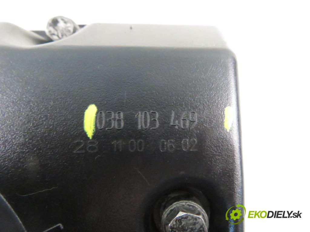 VW BORA (1J2) SEDAN 2002 74,00 1.9 TDI PD 101 - ATD 1896,00 kryt Ventilů 038103469S